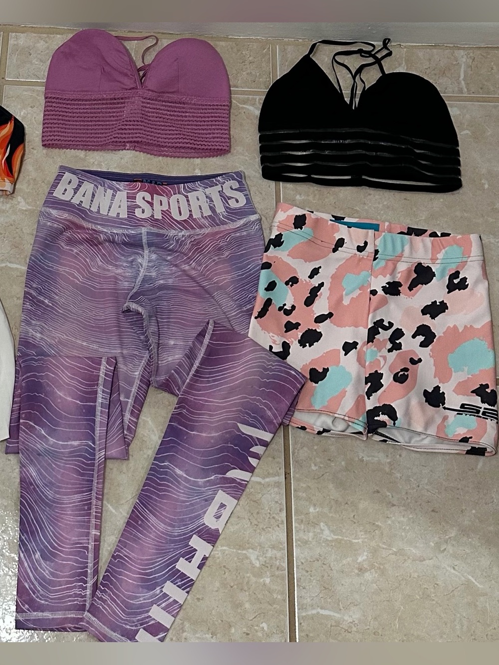 Bundle of workout athletic outfits!
